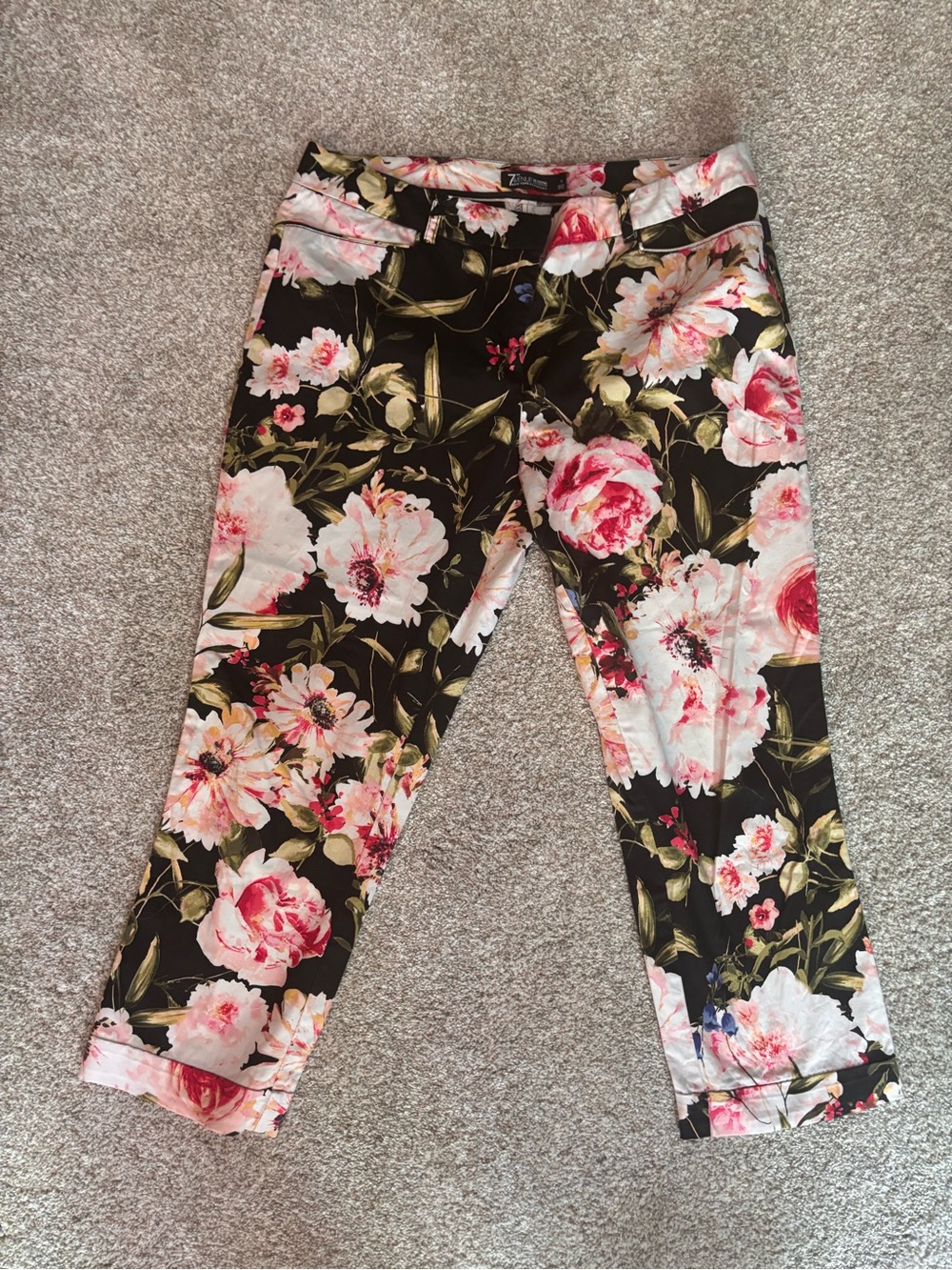 Black Floral Cropped Pants - size 10